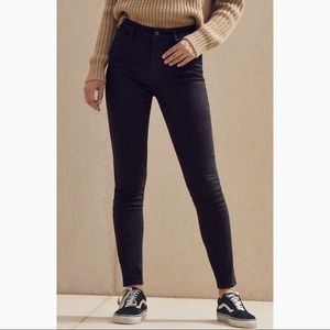 NWT Versatile Black ‘Push Up’ Jeggings 🖤